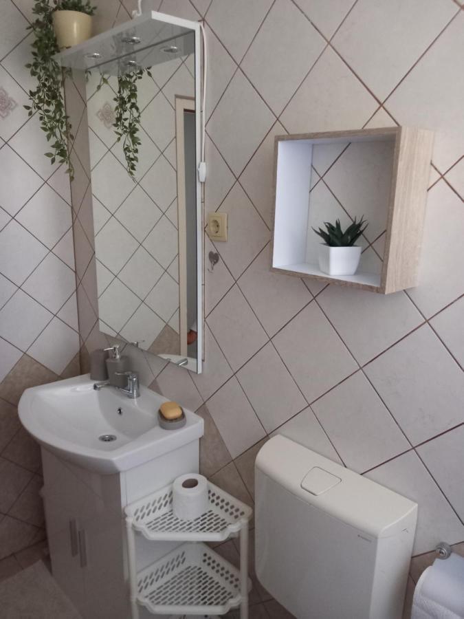 Petra Apartment *